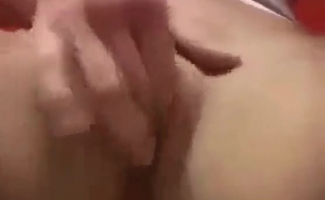 Mulher Loira Peituda Com Lábios Vermelhos Está Fazendo Um Vídeo Pornô Com Seu Assistente Pessoal.