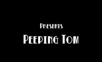 Sexy Peeping Tom Gravando Sua Garota Momentos Atrás