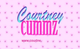 Courtney Cummz Amando A Mamãe Loira Espalha Sua Buceta Molhada