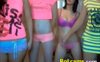 Adolescentes Lésbicas Sexy Brincando No Banheiro